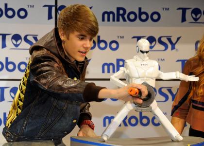 CES 2012 Day Two Overview with Justin Bieber