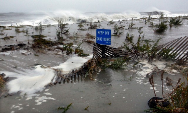 AT&T And T-Mobile To Share Networks In NYC Following Hurricane Sandy