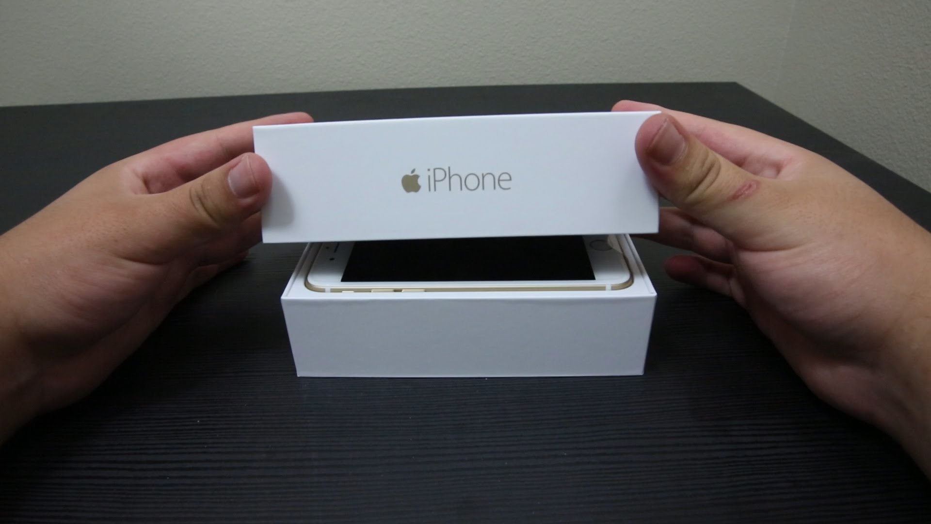 Unboxing: iPhone 6 (Gold 64GB)